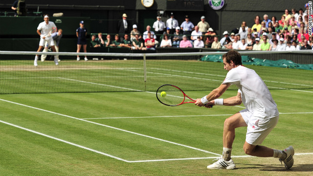 120708041857-wimbledon-murray-federer-11-horizontal-gallery