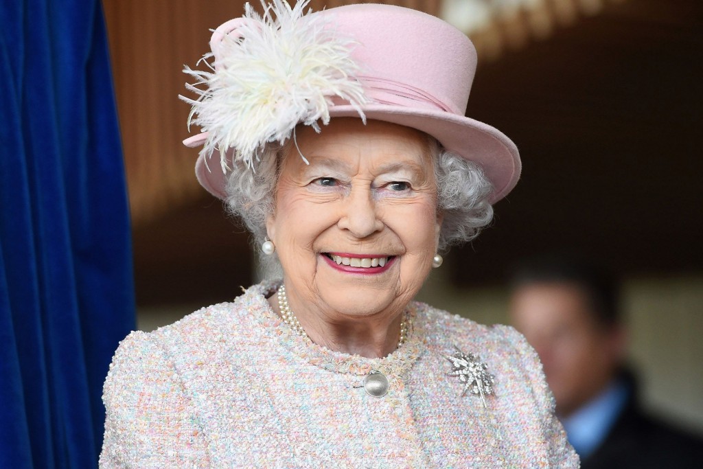 12920-queen-elizabeth-feature