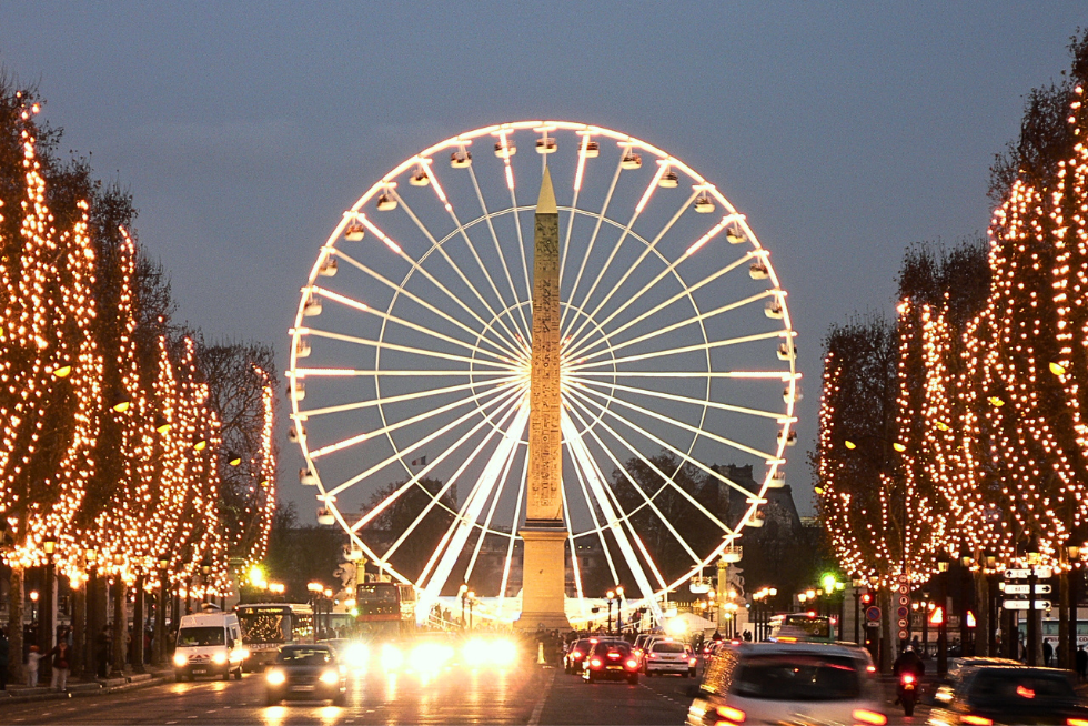 The Grande Roue de Paris lights up the festive season, offering enchanting views over the Champs-Élysées and the sparkling Christmas lights of Paris.